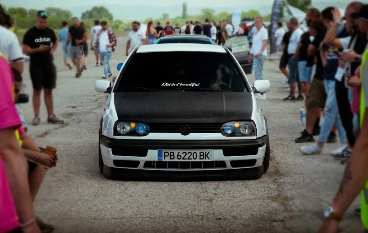 VW Golf 1.9TDI, снимка 5 - Автомобили и джипове - 56220425