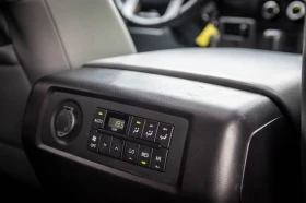 Toyota Sequoia SR5 4WD 5, 7, снимка 13