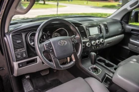 Toyota Sequoia SR5 4WD 5, 7, снимка 7
