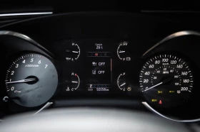 Toyota Sequoia SR5 4WD 5, 7, снимка 11