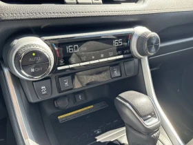 Toyota Rav4 2.5/HYBRID/218HP/RWD/CARPLAY/LED/L.ASSIST/DAB/322f - 61399 лв. - 45382656 15