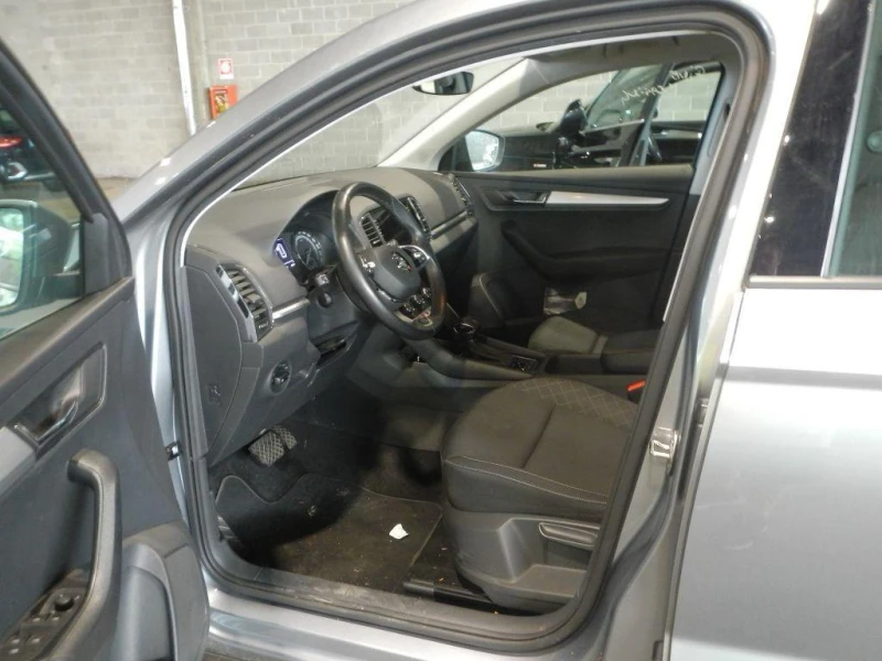 Skoda Karoq 1.5I* DSG* , снимка 5 - Автомобили и джипове - 47934747