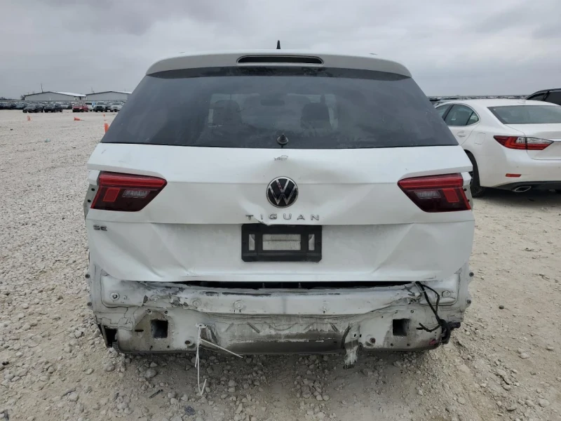 VW Tiguan, снимка 6 - Автомобили и джипове - 49592329