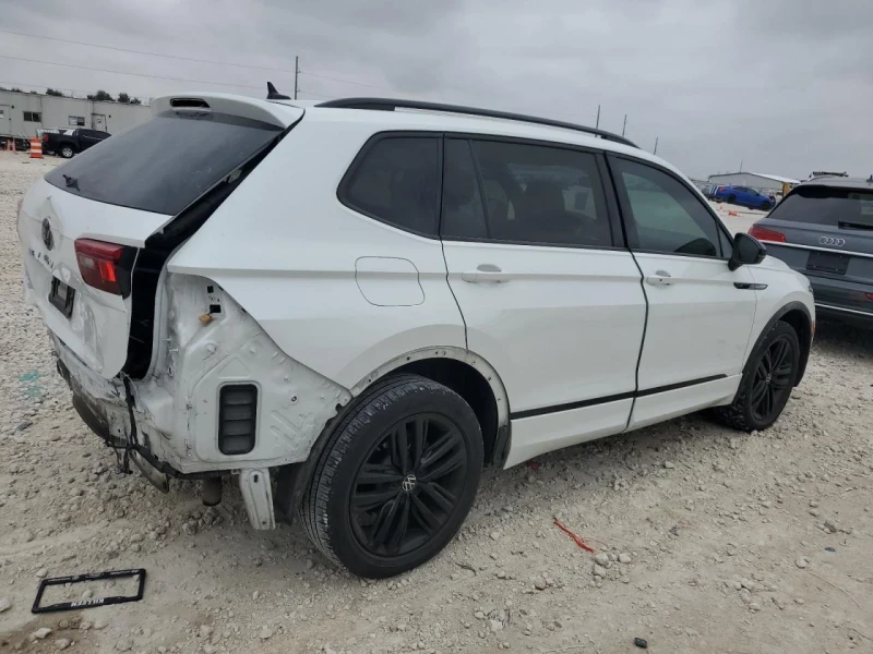 VW Tiguan, снимка 3 - Автомобили и джипове - 49592329