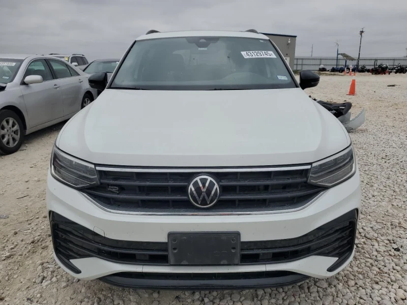 VW Tiguan, снимка 5 - Автомобили и джипове - 49592329