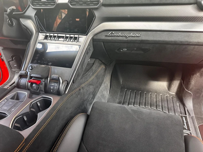 Lamborghini Urus 10X.KM/ЧИСТО НОВ, снимка 16 - Автомобили и джипове - 52199582
