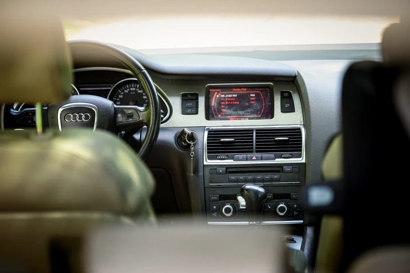 Audi Q7 3.0TDI, снимка 11 - Автомобили и джипове - 50663333