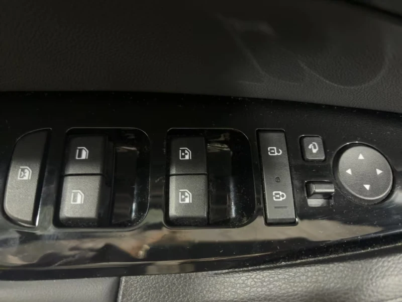 Kia Sportage 1.6T-GDI/226HP/SPIRIT/mHEV/CARPLAY/BSA/L.ASS/961f, снимка 13 - Автомобили и джипове - 52706048