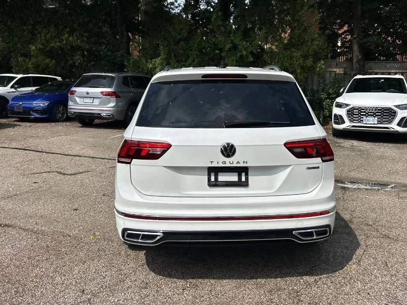 VW Tiguan * Highline * R-LINE * 4MOTION * CARFAX, снимка 4 - Автомобили и джипове - 55989548
