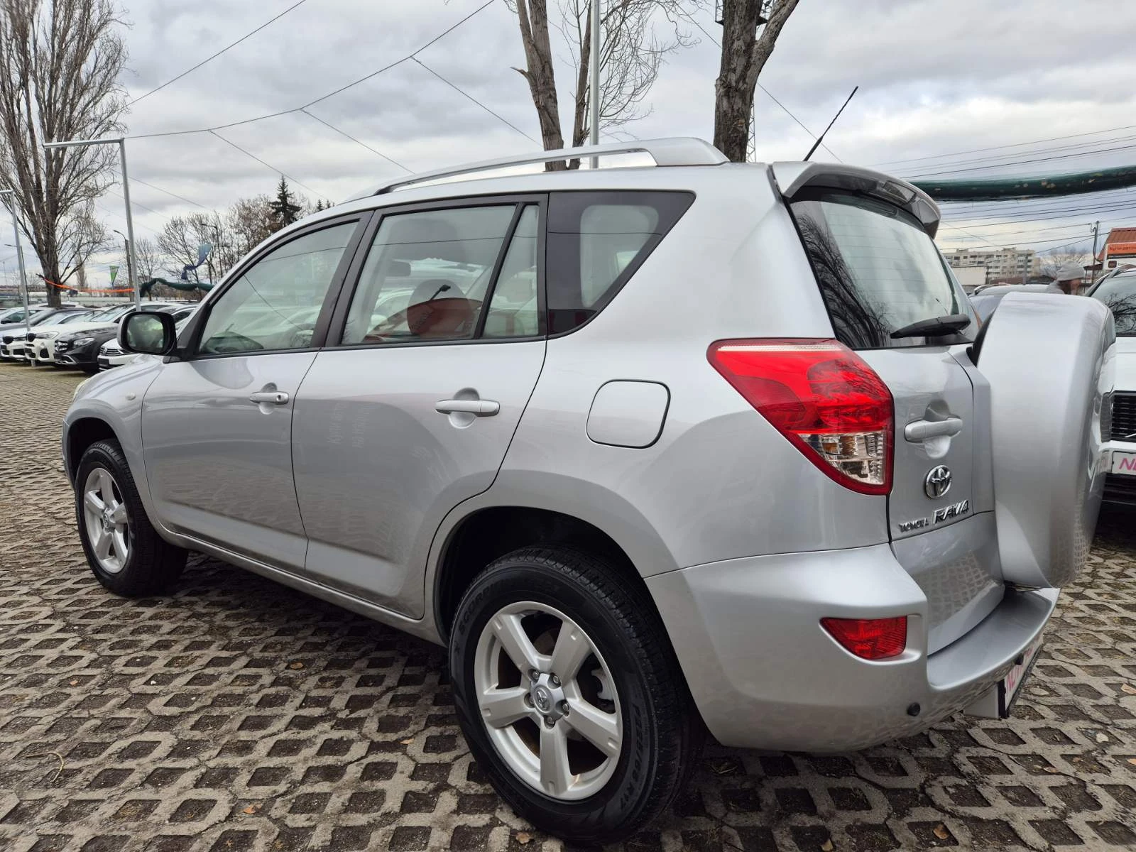 Toyota Rav4 2.0i-VVT-I-152кс - изображение 2