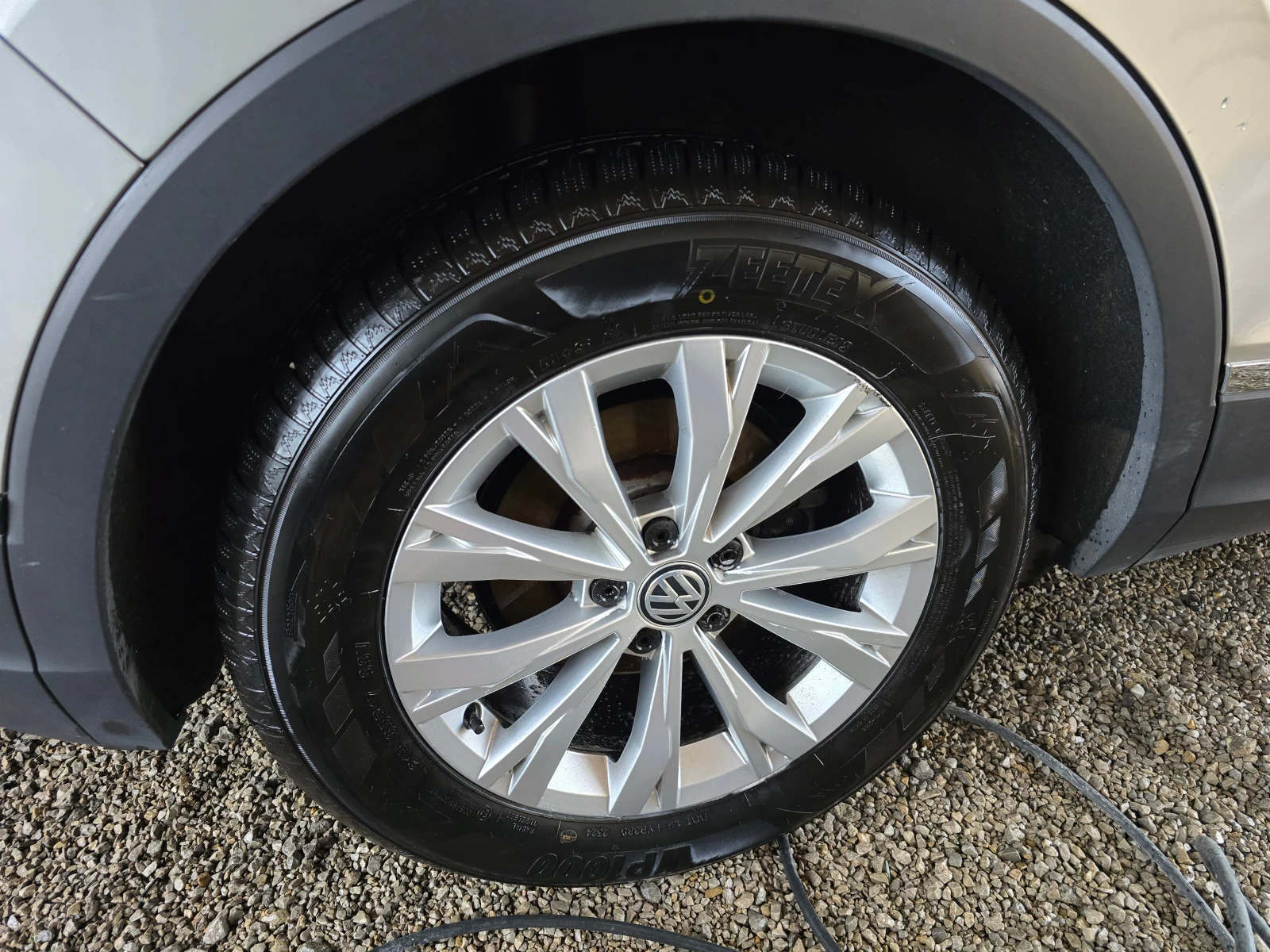 VW Tiguan 2.0TDi BlueMotion/Aвт./Лизинг - изображение 3