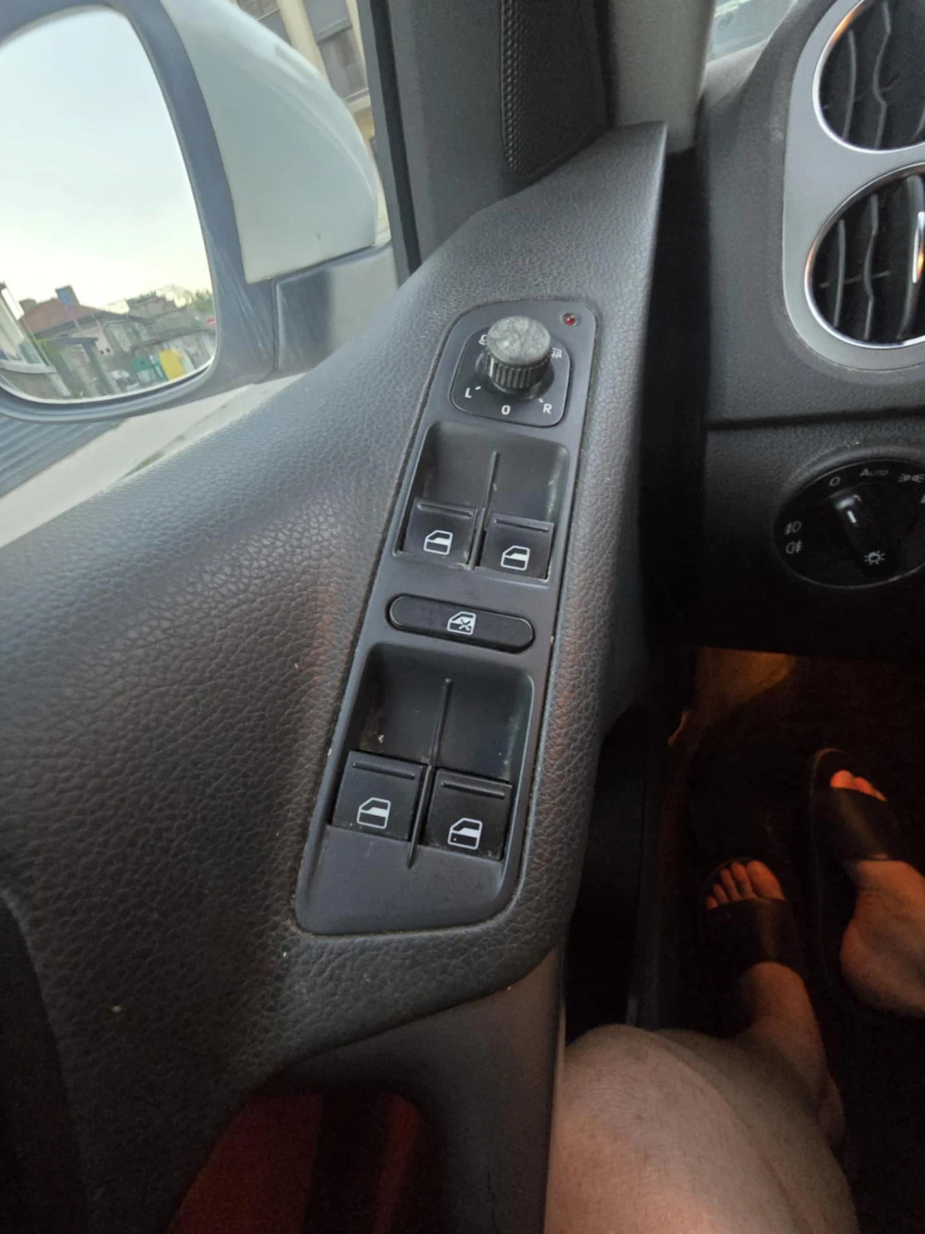 VW Tiguan 2.0 Бензин - изображение 6