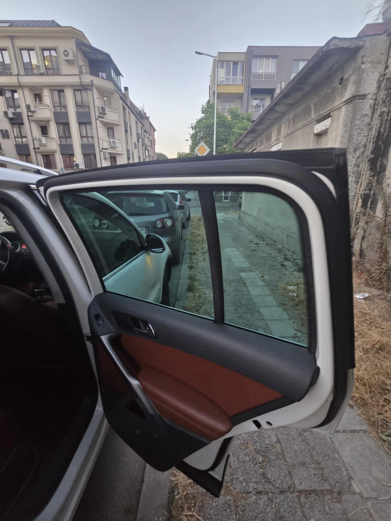 VW Tiguan 2.0 Бензин - изображение 10