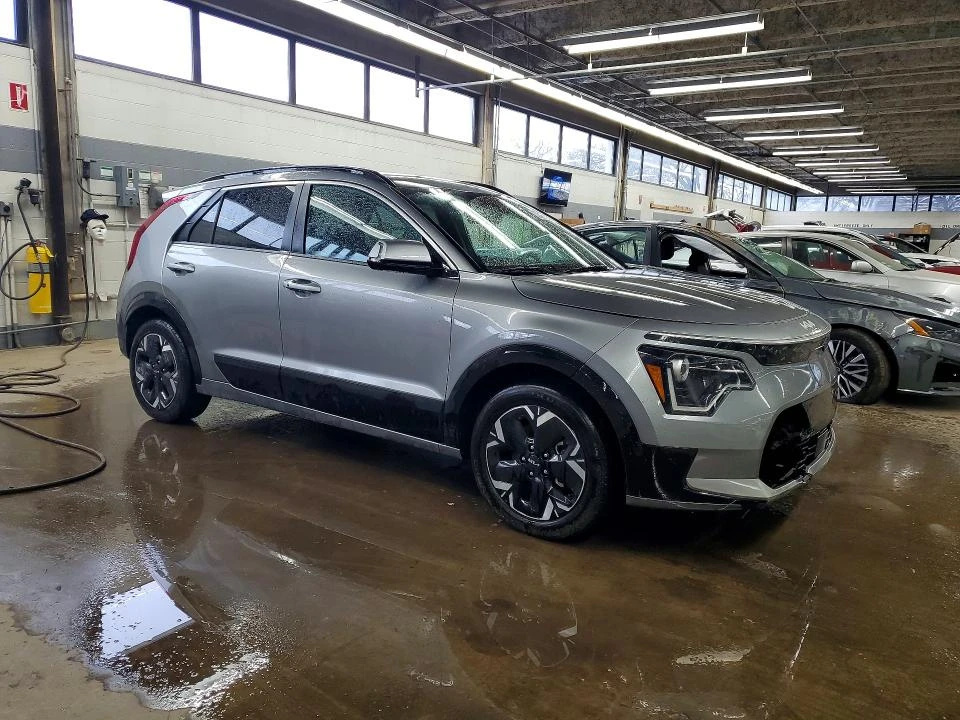 Kia Niro EV WIND* ДИГИТАЛНО* ТАБЛО KEYLESS* , снимка 4 - Автомобили и джипове - 53990154