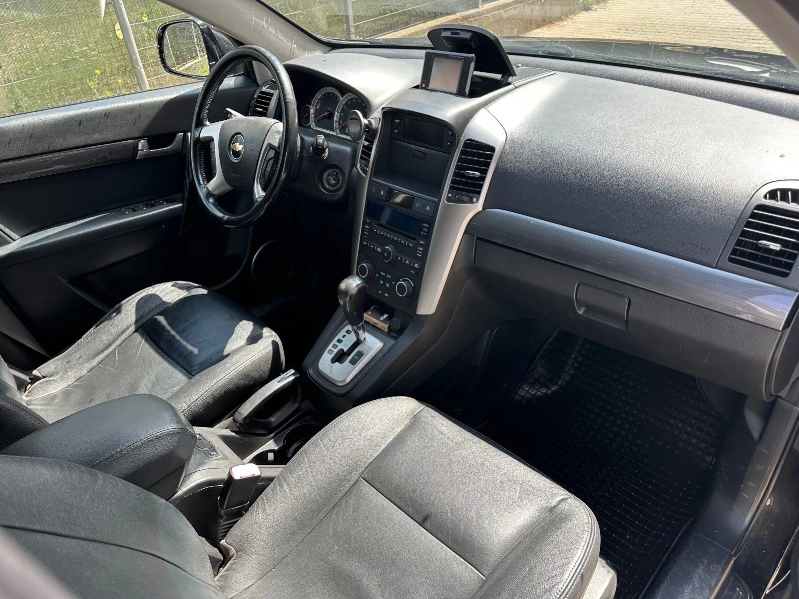 Chevrolet Captiva 3.2 7-местен, снимка 6 - Автомобили и джипове - 54737949