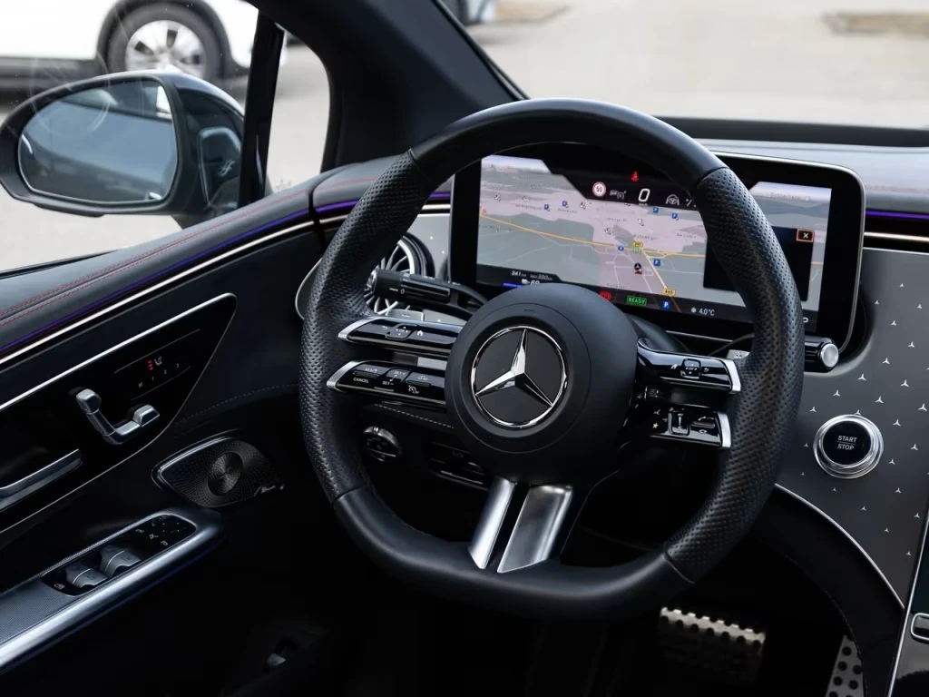 Mercedes-Benz EQE 350 4M AMG Line /Burm/360 /Pano/Distr/KeyGo, снимка 9 - Автомобили и джипове - 55220610