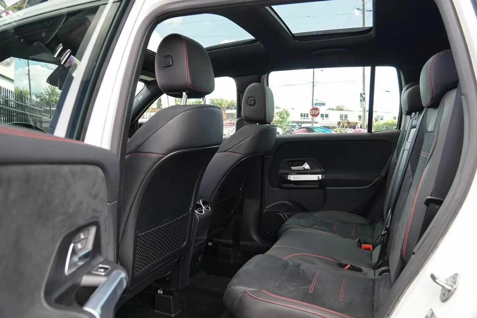 Mercedes-Benz GLB35AMG 4MATIC | 1 OWNER| NIGHT PKG| NAVI| PANO|  | Mobile.bg � ����������� 12