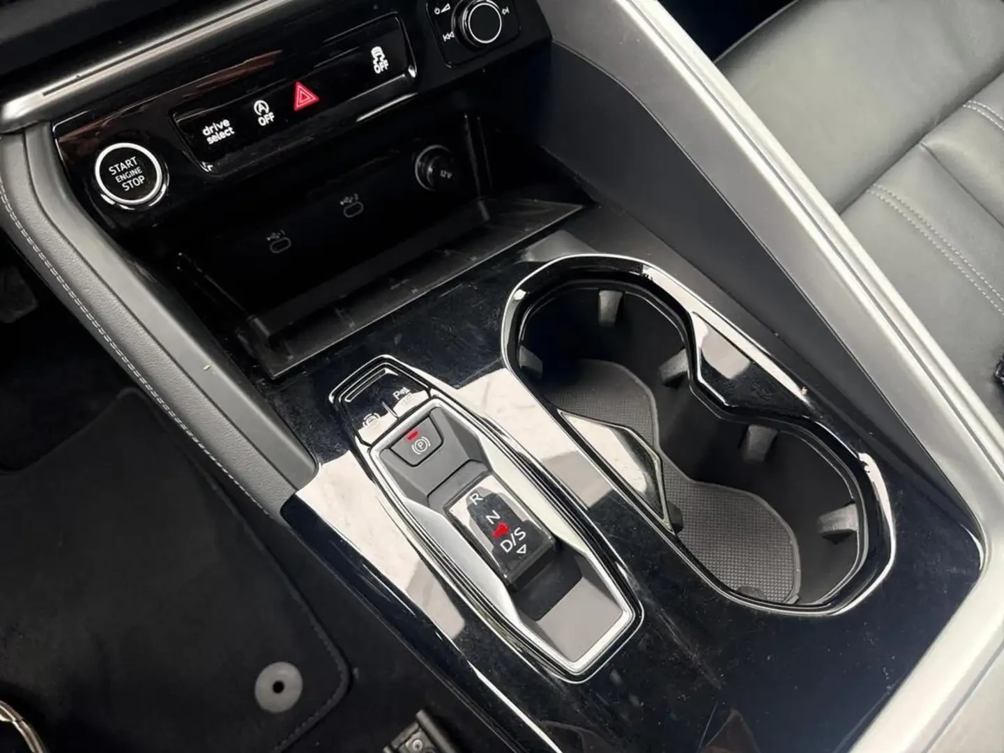 Audi Q5 2.0* TFSI* MATRIX* S* LINE* �����* 360������* ���� | Mobile.bg � ����������� 10
