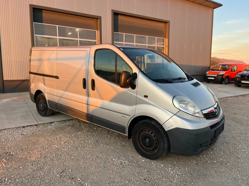 Opel Vivaro 204000 km MAXI, снимка 2 - Бусове и автобуси - 48581137