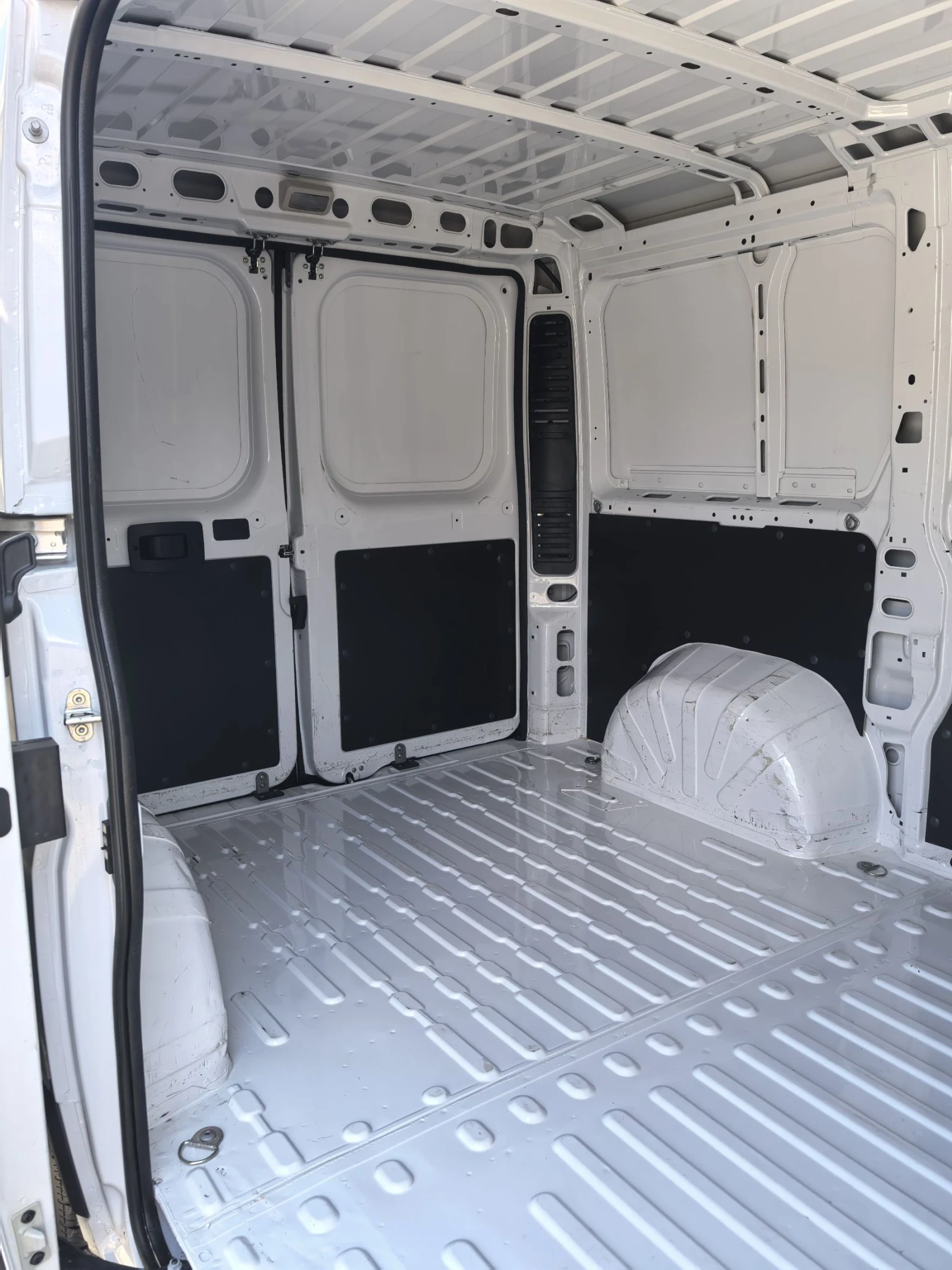 Fiat Ducato 2.0M-jet 140х.км!!!НОВ!!! НОВ!!! НОВ!!!  - изображение 10