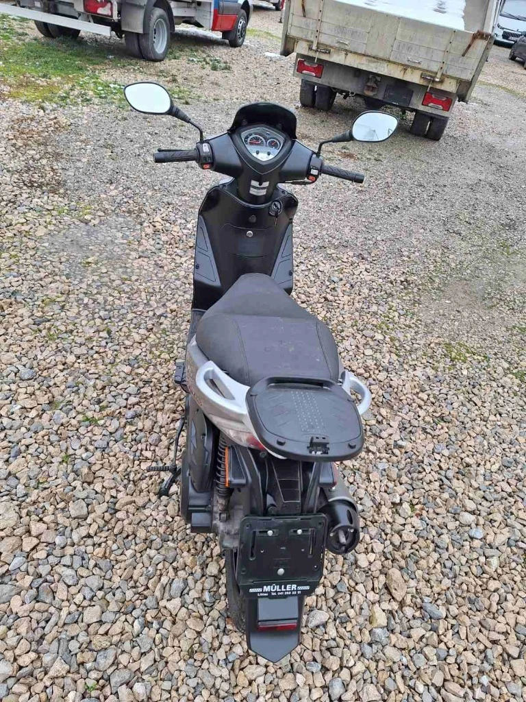Kymco Agility 125./. 5800 КМ. ШВЕЙЦАРИЯ - изображение 8