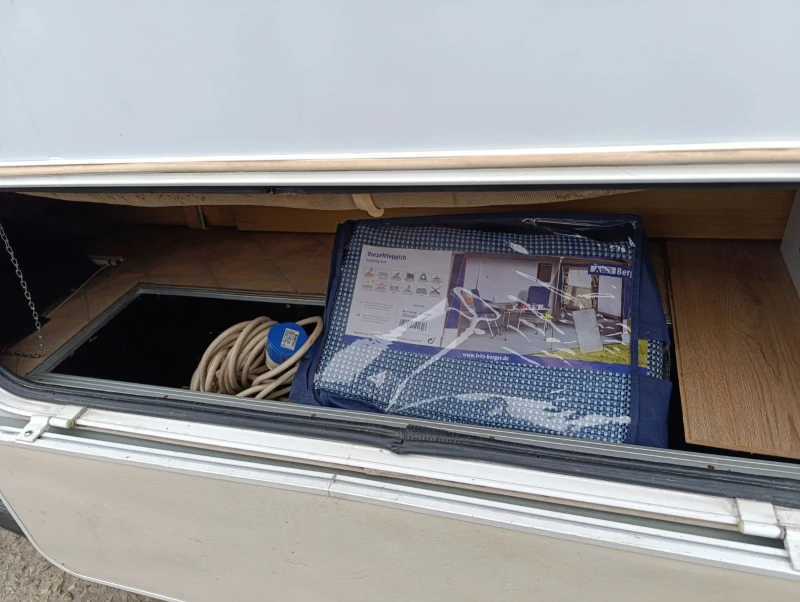 Кемпер Knaus Fiat Dukato 2.5TDI , снимка 8 - Каравани и кемпери - 53063383