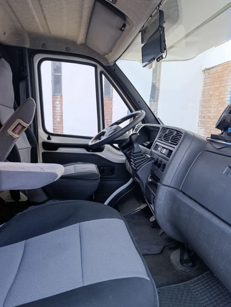 Кемпер Knaus Fiat Dukato 2.5TDI , снимка 5 - Каравани и кемпери - 53063383