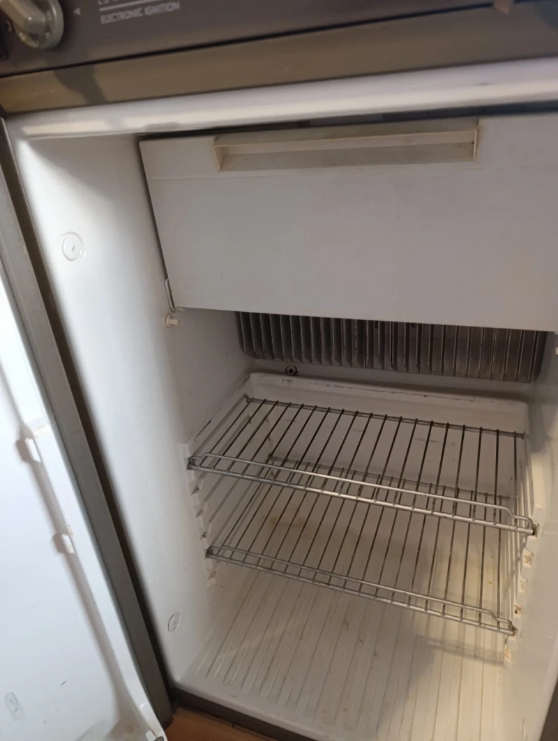 Кемпер Knaus Fiat Dukato 2.5TDI , снимка 11 - Каравани и кемпери - 53063383