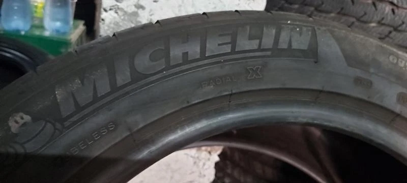 Гуми Зимни 225/45R17, снимка 7 - Гуми и джанти - 29880204