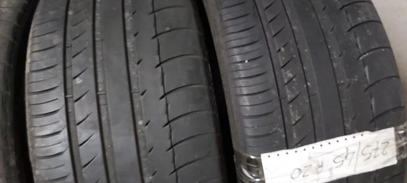 Гуми Зимни 225/45R17, снимка 3 - Гуми и джанти - 29880204