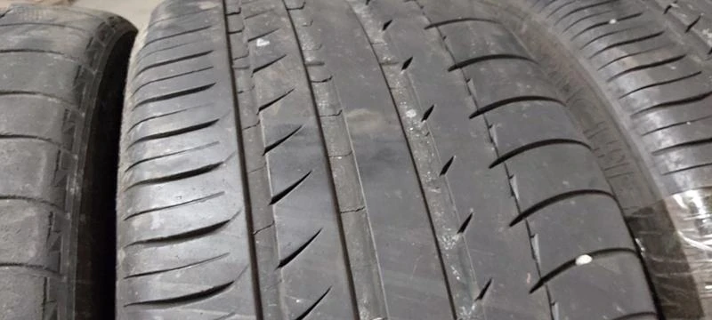 Гуми Зимни 225/45R17, снимка 6 - Гуми и джанти - 29880204