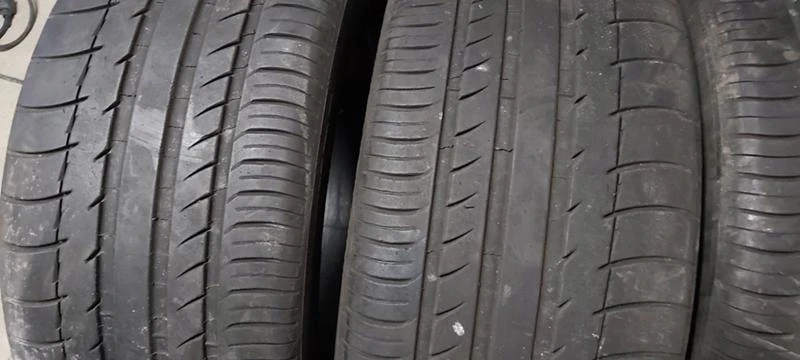 Гуми Зимни 225/45R17, снимка 2 - Гуми и джанти - 29880204