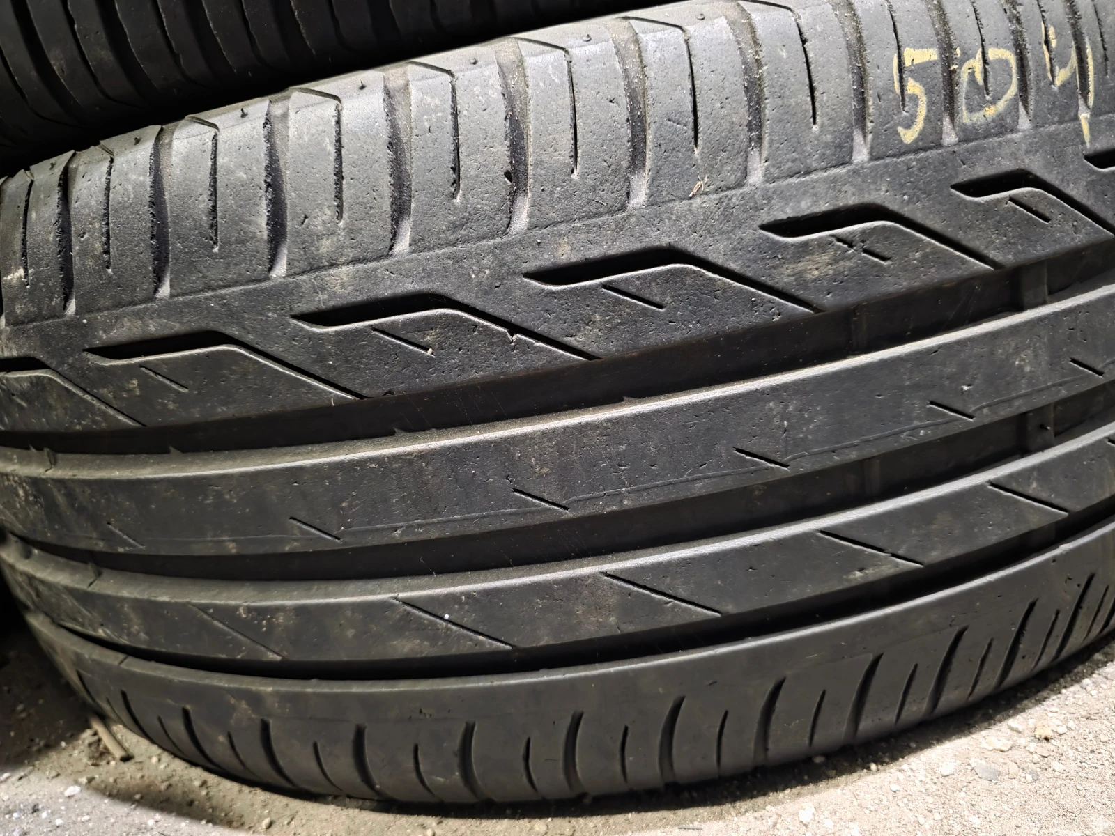 Гуми Летни 205/50R17, снимка 4 - Гуми и джанти - 53768852