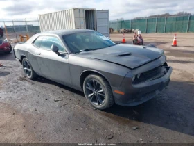 Dodge Challenger SXT AWD, снимка 1