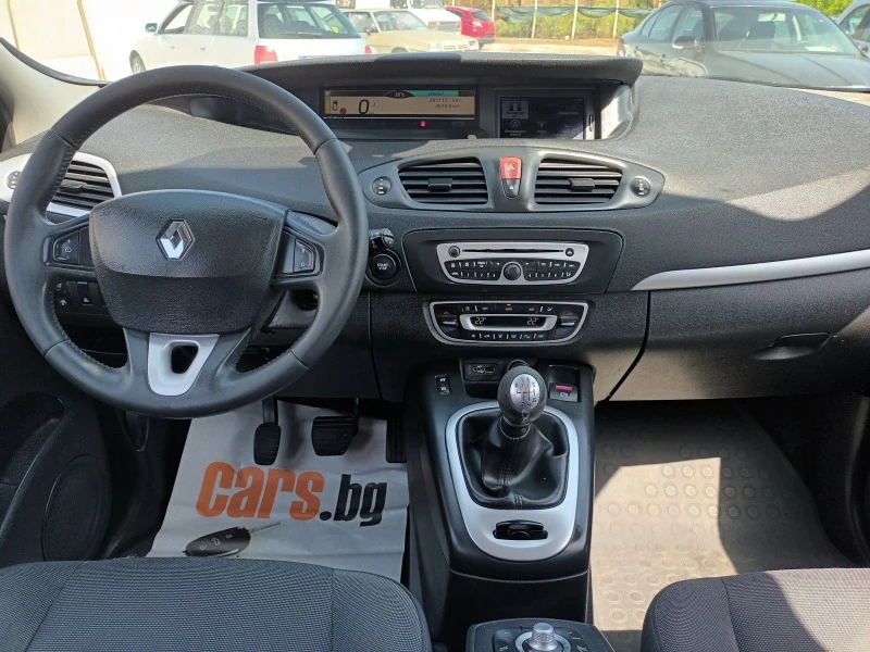 Renault Scenic 1.5.dci.110к.с., снимка 10 - Автомобили и джипове - 47238852