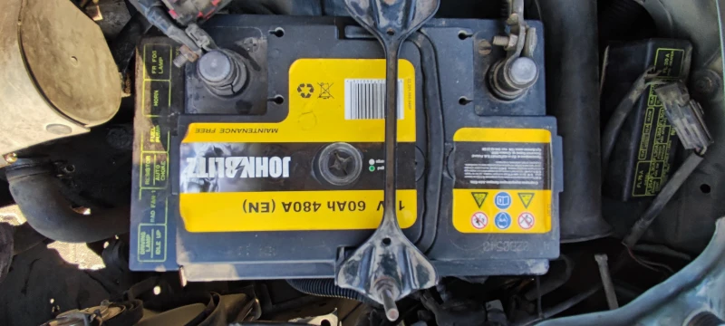 Nissan Sunny 1.6 SLX, снимка 9 - Автомобили и джипове - 51870564