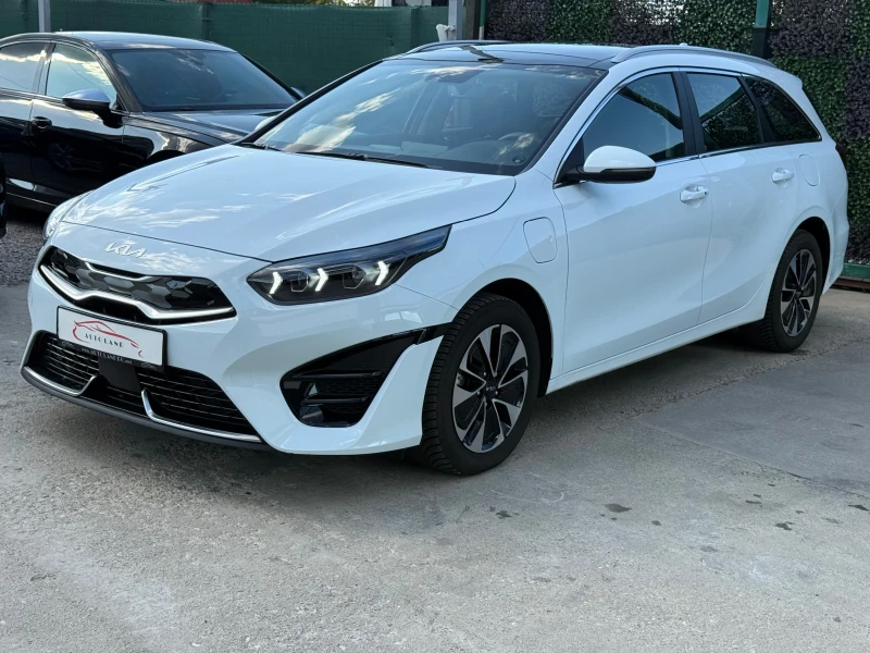 Kia Ceed GT-LINE/CAM/LED/NAVI/KEYLESS/PANO/СОБСТВЕН ЛИЗИНГ, снимка 3 - Автомобили и джипове - 51386968