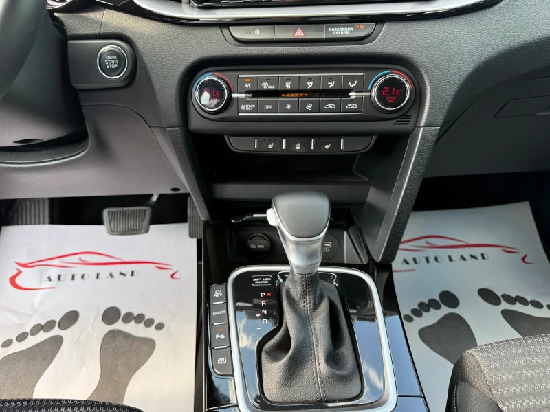 Kia Ceed GT-LINE/CAM/LED/NAVI/KEYLESS/PANO/СОБСТВЕН ЛИЗИНГ, снимка 11 - Автомобили и джипове - 51386968