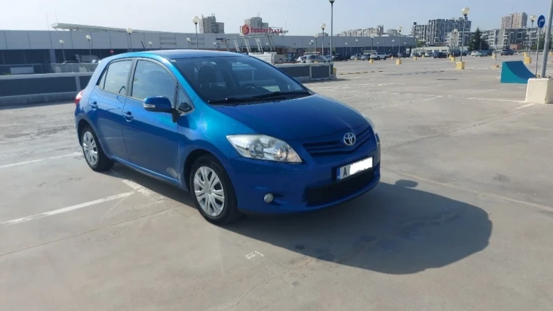 Toyota Auris 1.33, снимка 2 - Автомобили и джипове - 51923289