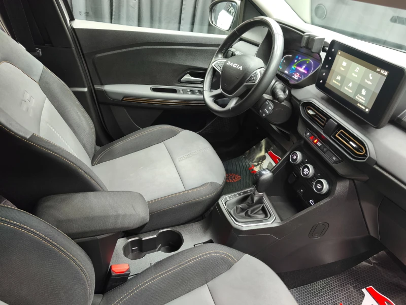 Dacia Jogger 1.6Hybrid Automatic E6, снимка 13 - Автомобили и джипове - 52017700