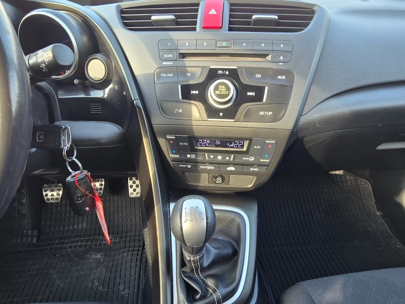 Honda Civic 1.8i 141кс 113000 KM. ЕURO 5, снимка 14 - Автомобили и джипове - 52076843