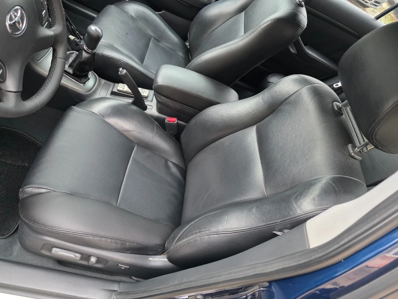 Toyota Avensis 2.0D4D ITALY FULL, снимка 13 - Автомобили и джипове - 52476666