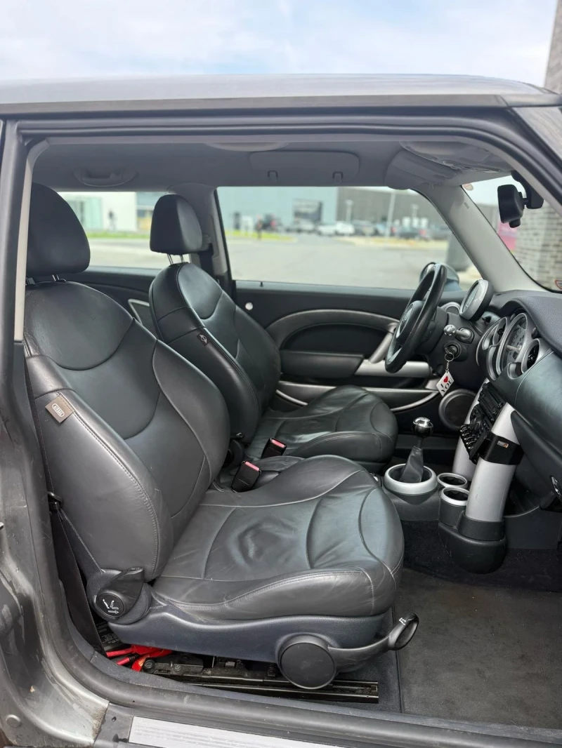 Mini Cooper s 1.6i John cooper works, снимка 13 - Автомобили и джипове - 53046249