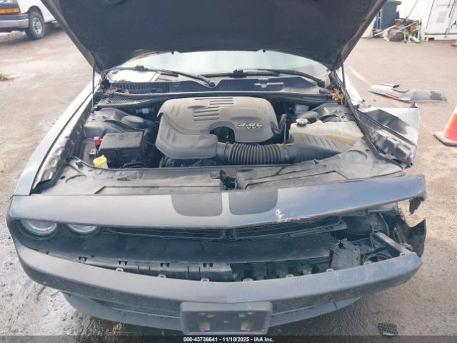 Dodge Challenger SXT AWD, снимка 15 - Автомобили и джипове - 53734643