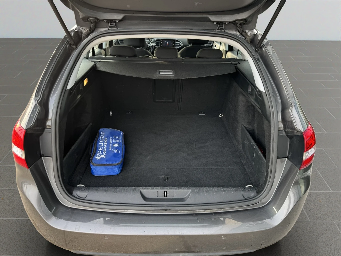 Peugeot 308 SW ACTIVE 1.6e-HDI 120 BVM6 EURO6 - изображение 8