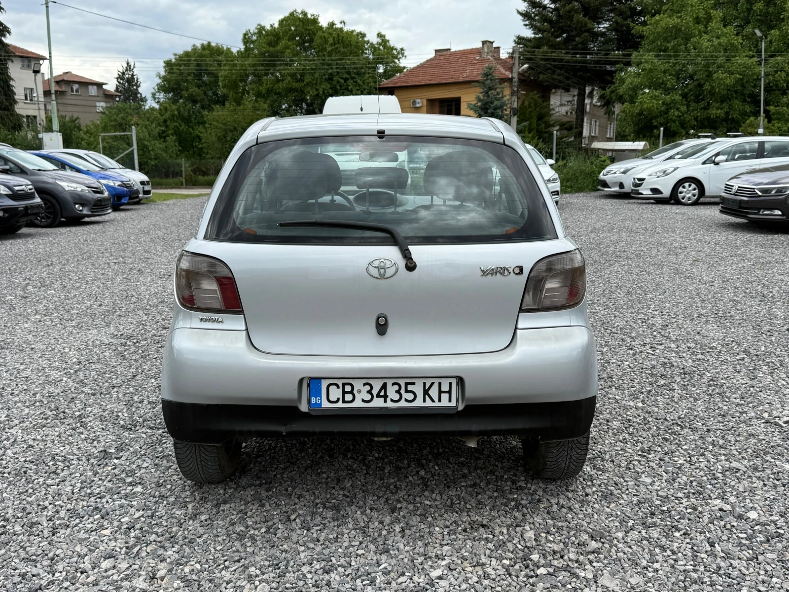 Toyota Yaris 1.3i 16V (86 кс) Automatic - изображение 8