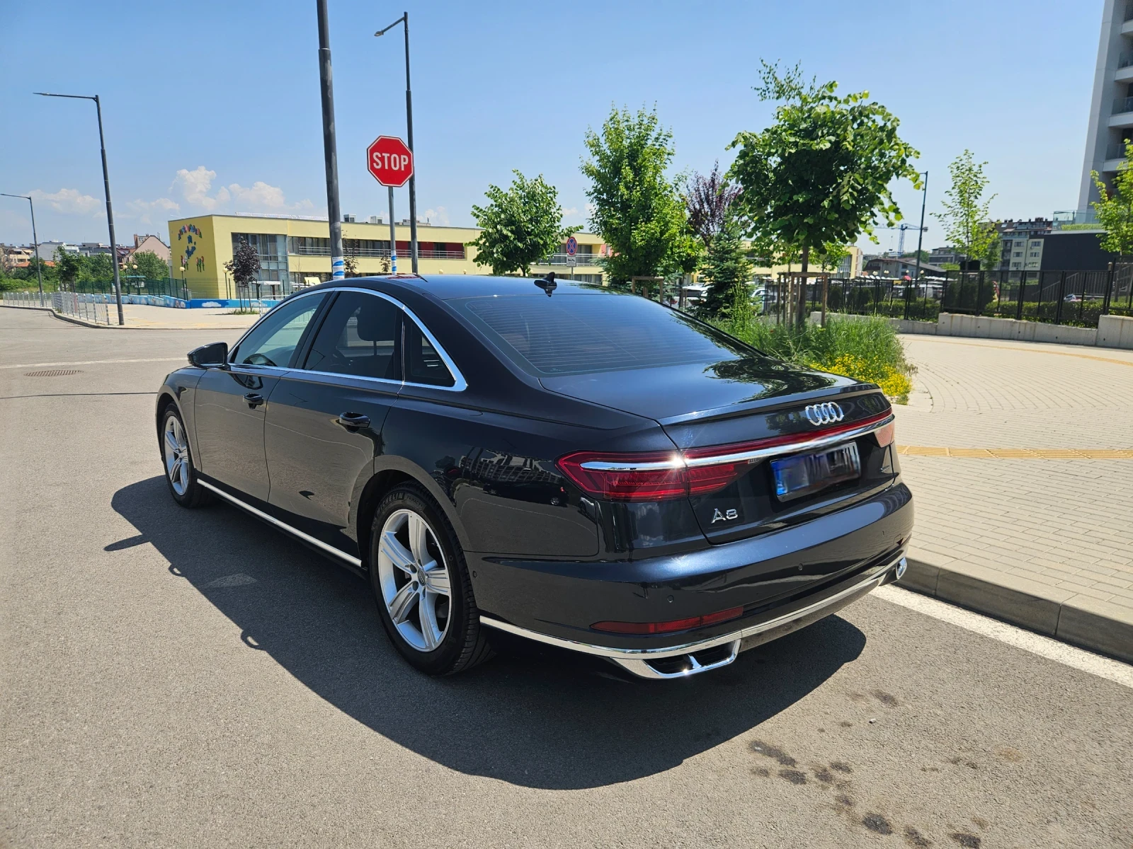 Audi A8  - изображение 8
