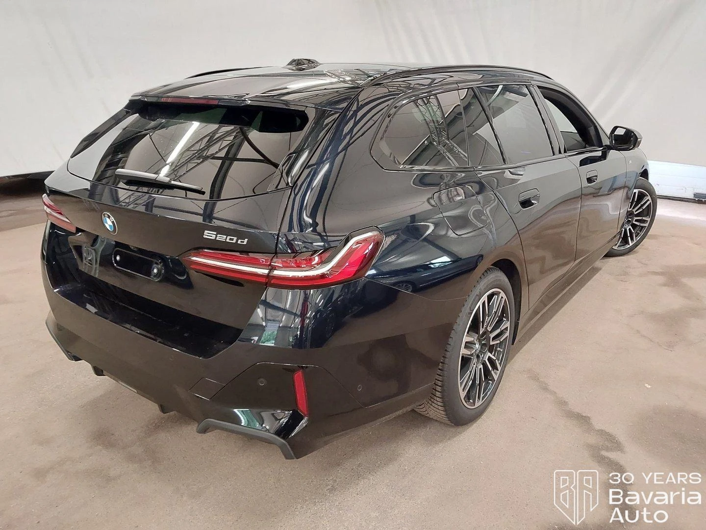 BMW 520 d Touring Steptronic M Sport Paket - изображение 3