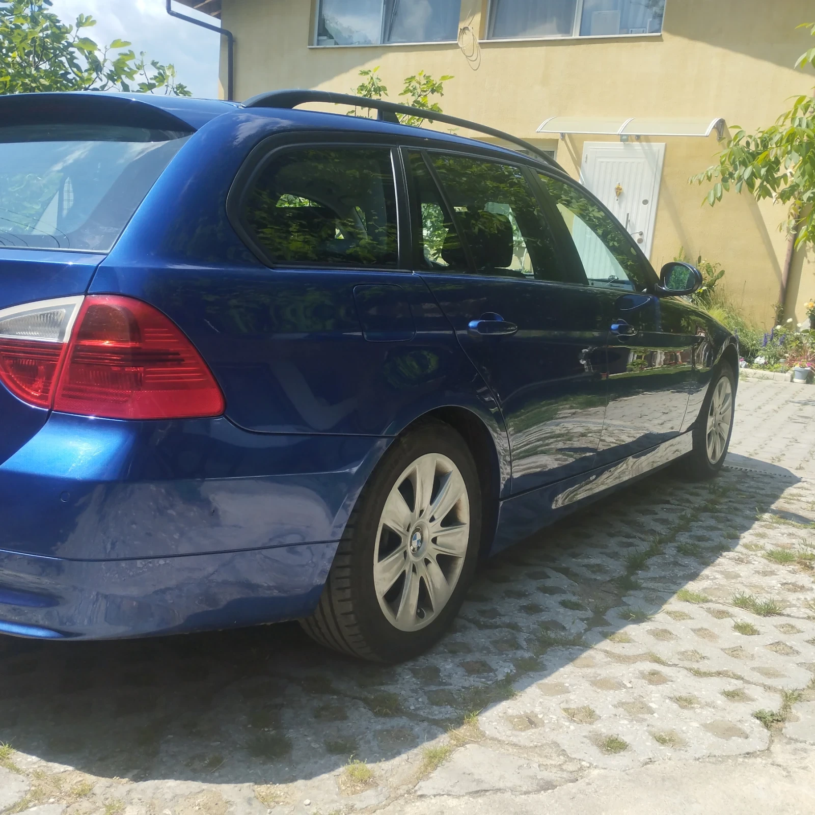 BMW 318 комби - изображение 3