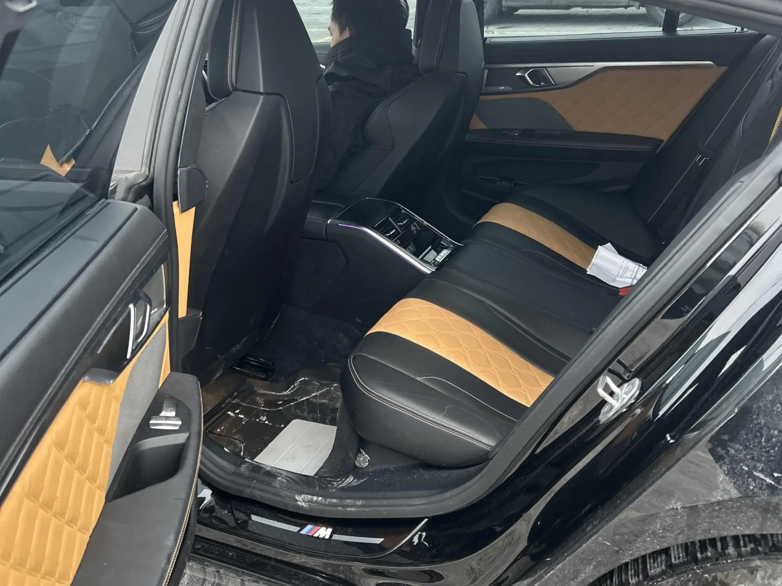 BMW M8 COMPETITION* CARFAX* КАРБОНОВ ТАВАН* ЛАЗЕРИ*  - изображение 10